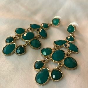 Emerald and gold dangle earrings